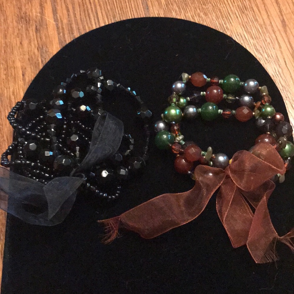 2 bracelets